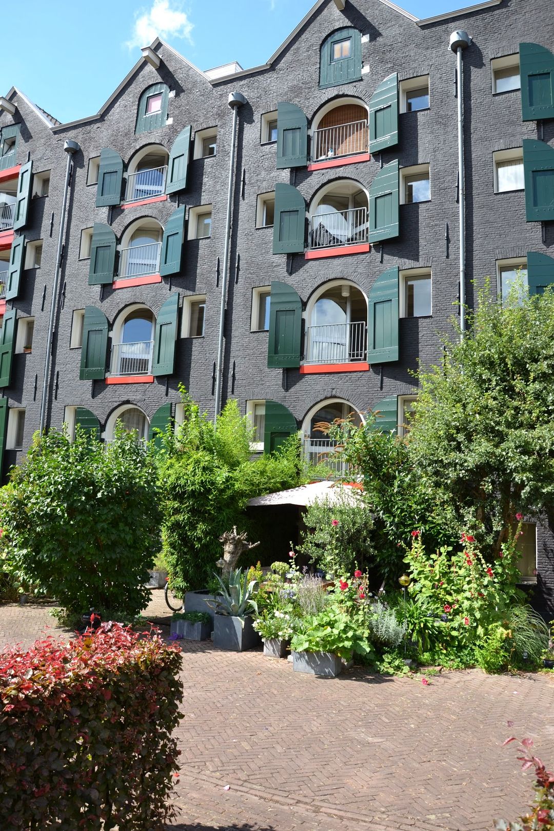 Photo 32 of Nieuwe Uilenburgerstraat 17-N