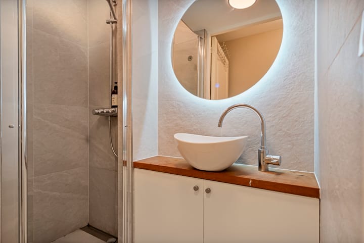 Tussenwoning te koop: Prins Hendrikstraat 18, 'S-Gravenhage
