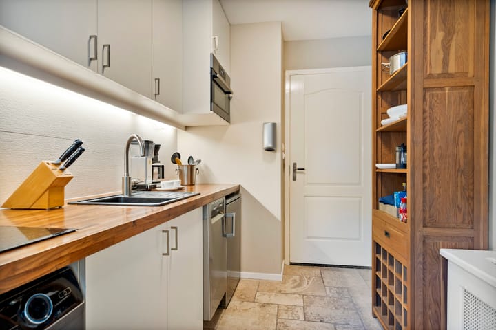 Tussenwoning te koop: Prins Hendrikstraat 18, 'S-Gravenhage