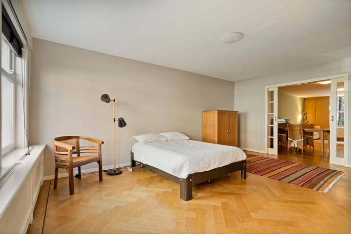 Tussenwoning te koop: Prins Hendrikstraat 18, 'S-Gravenhage