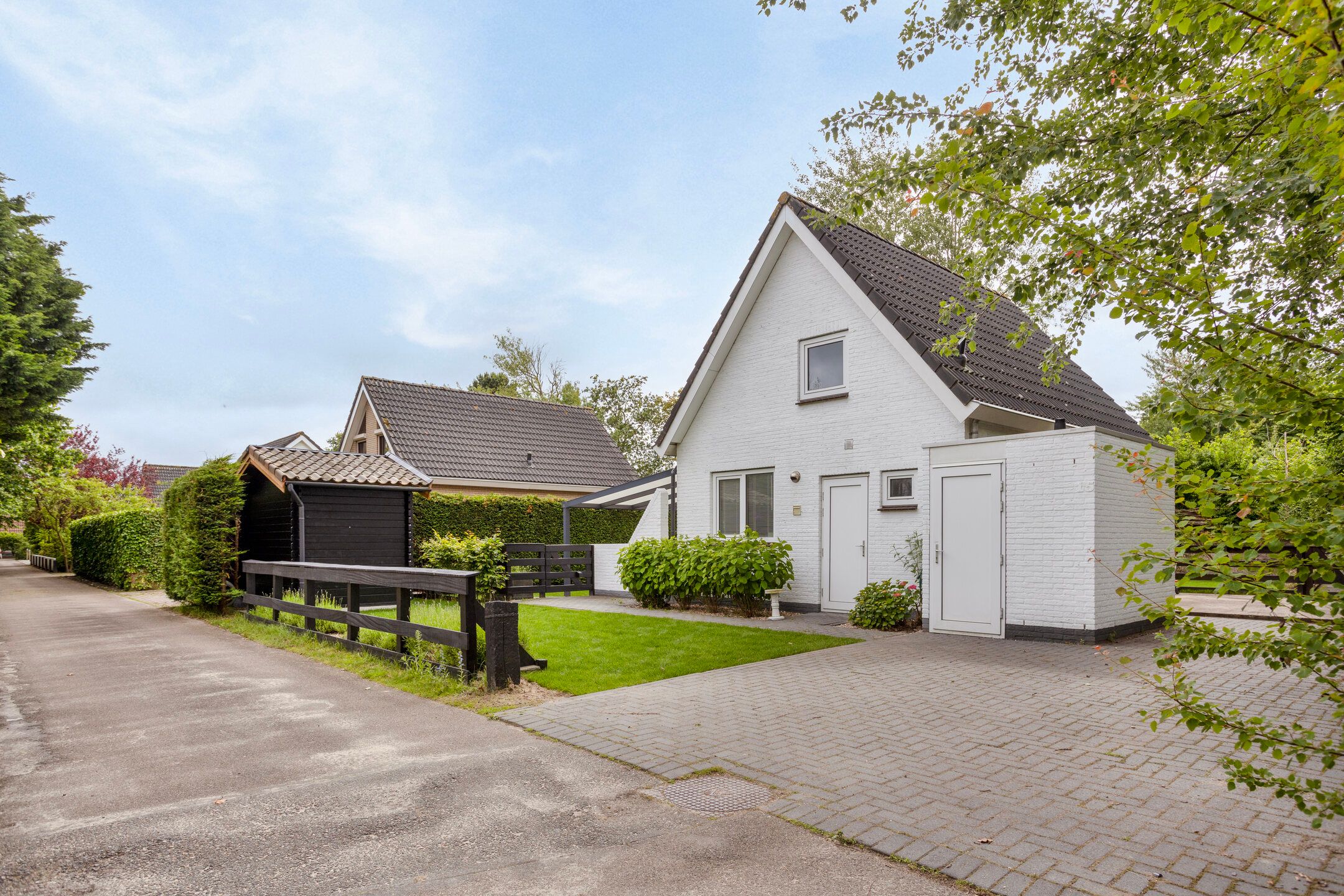 3-bedroom freehold villa in Ouddorp — photo 1 of 5