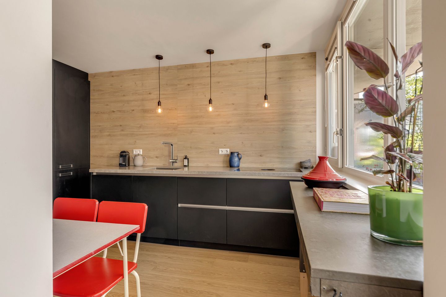 Photo 4 of J.C. van Epenstraat 36