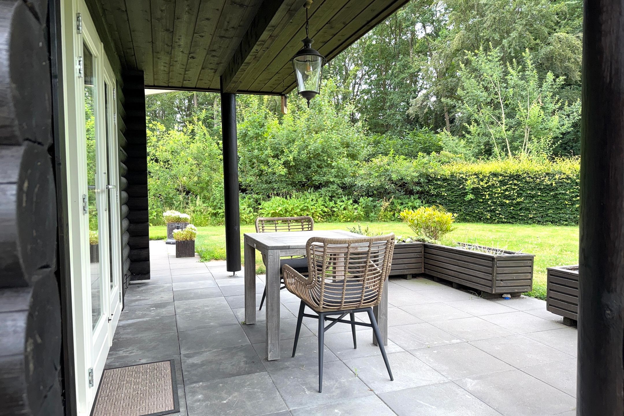 2-bedroom freehold villa in Wichmond — photo 3 of 5
