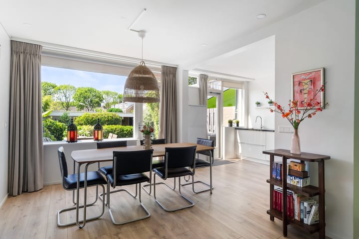 Tussenwoning te koop: Van Duivenvoordelaan 129, Wassenaar