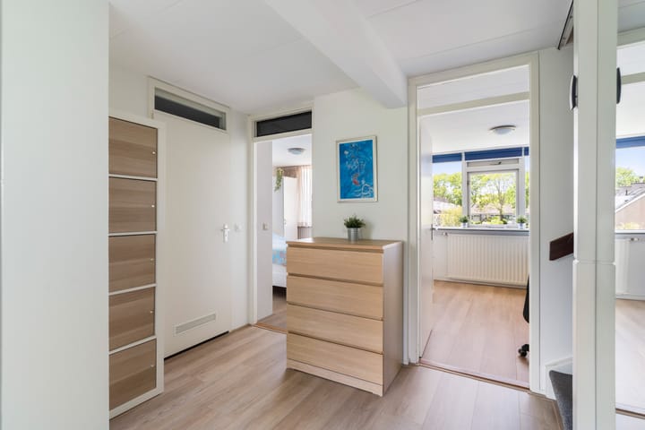 Tussenwoning te koop: Van Duivenvoordelaan 129, Wassenaar