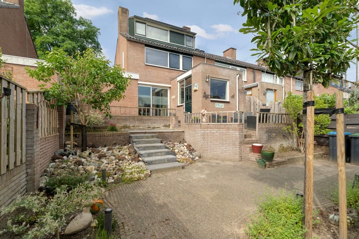Photo 2 of Eduard van Beinumlaan 18
