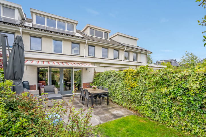 Tussenwoning te koop: Roeibaan 38, 'S-Gravenhage