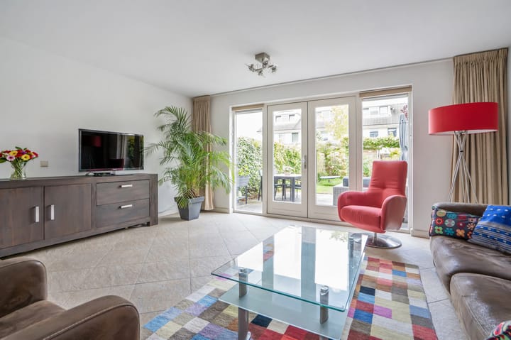 Tussenwoning te koop: Roeibaan 38, 'S-Gravenhage