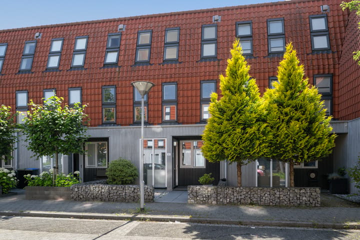 Foto 4 van Burg. Van Reesstraat 17