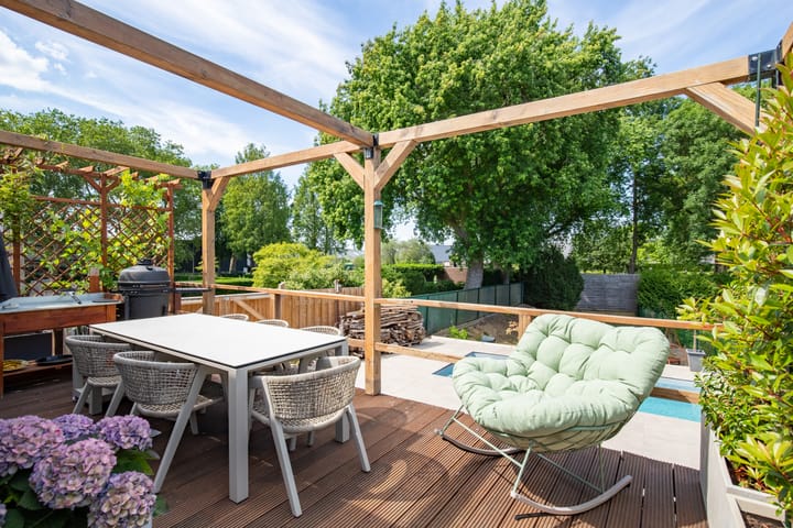 Vrijstaande woning te koop: Hoofdstraat 9, Maasbracht