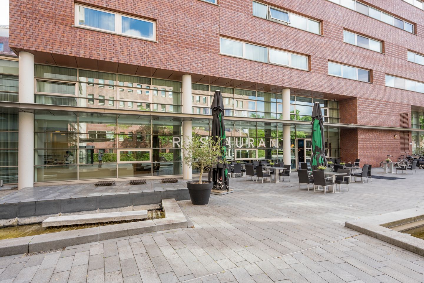 View photo 3 of Stationsstraat 77-79