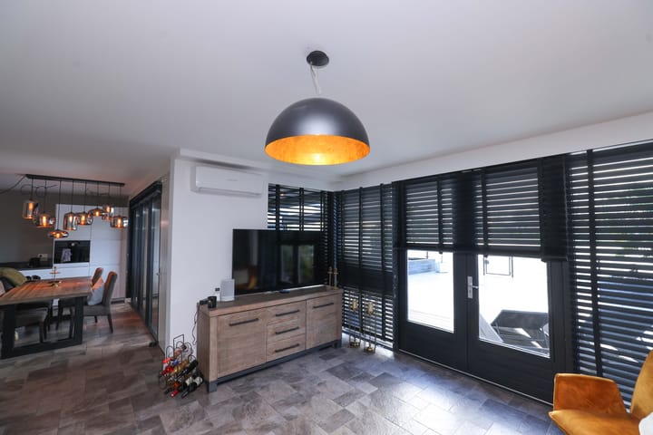 Tussenwoning te koop: Lorentzbaan 8, Nieuwegein