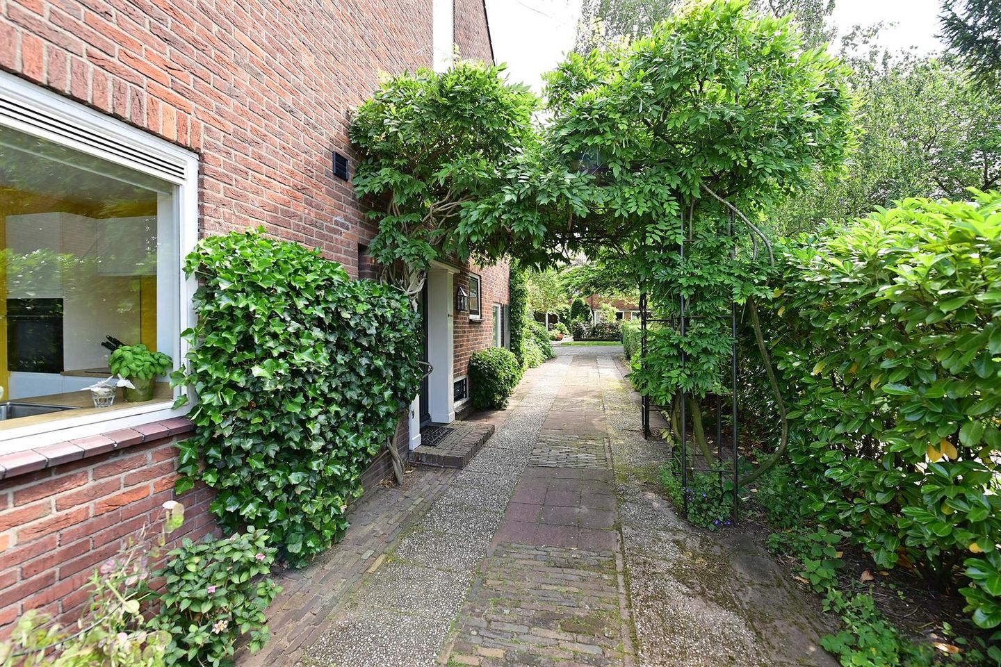 Foto 25 van Moerbeilaan 52