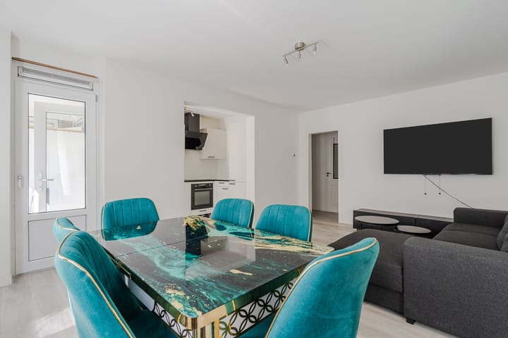 Appartement te koop: Thijssestraat 157, Zaandam