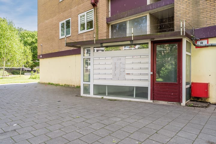 Appartement te koop: Thijssestraat 157, Zaandam
