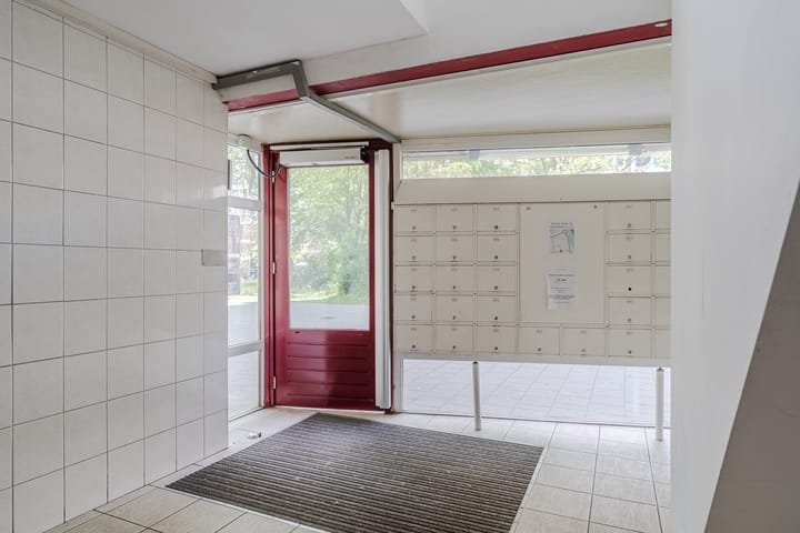 Appartement te koop: Thijssestraat 157, Zaandam