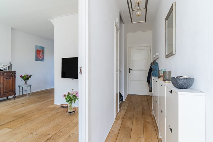 Tussenwoning te koop: Burgemeester Ploegmakerslaan 61, Oss