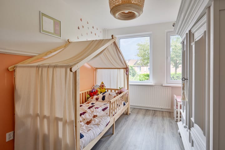 Hoekwoning te koop: Sterreschans 35, Prinsenbeek
