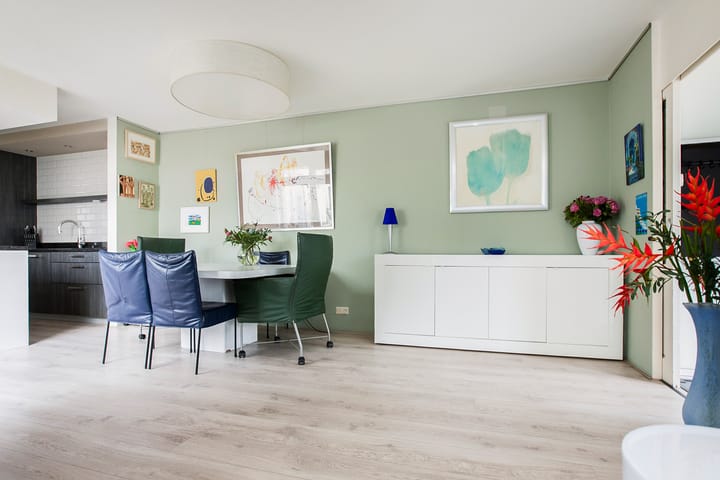 Tussenwoning te koop: Venneperweg 282, Nieuw-Vennep