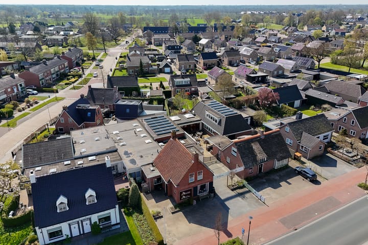 Jan Binneslaan 84, Surhuisterveen