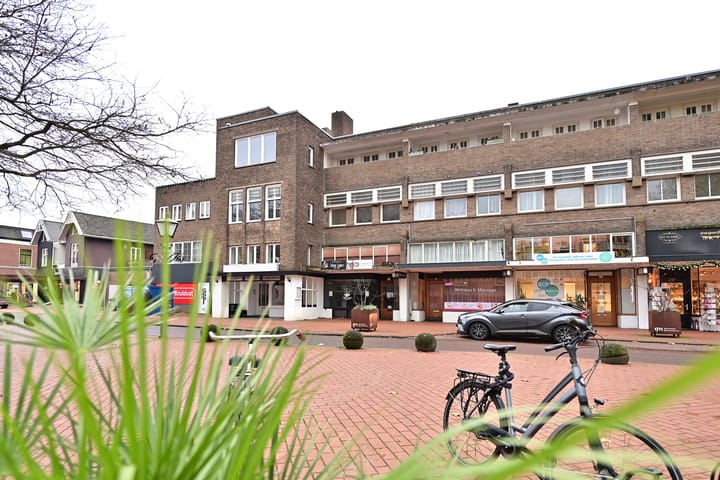 Julianaplein 17, Bussum