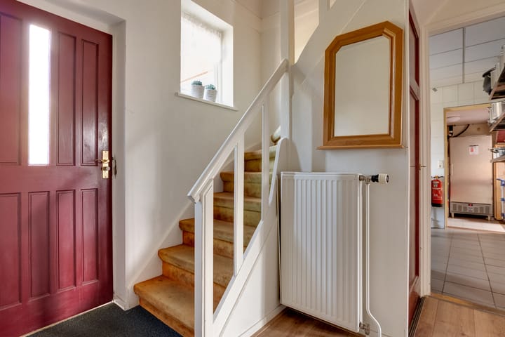 Vrijstaande woning te koop: Jan Binneslaan 84, Surhuisterveen