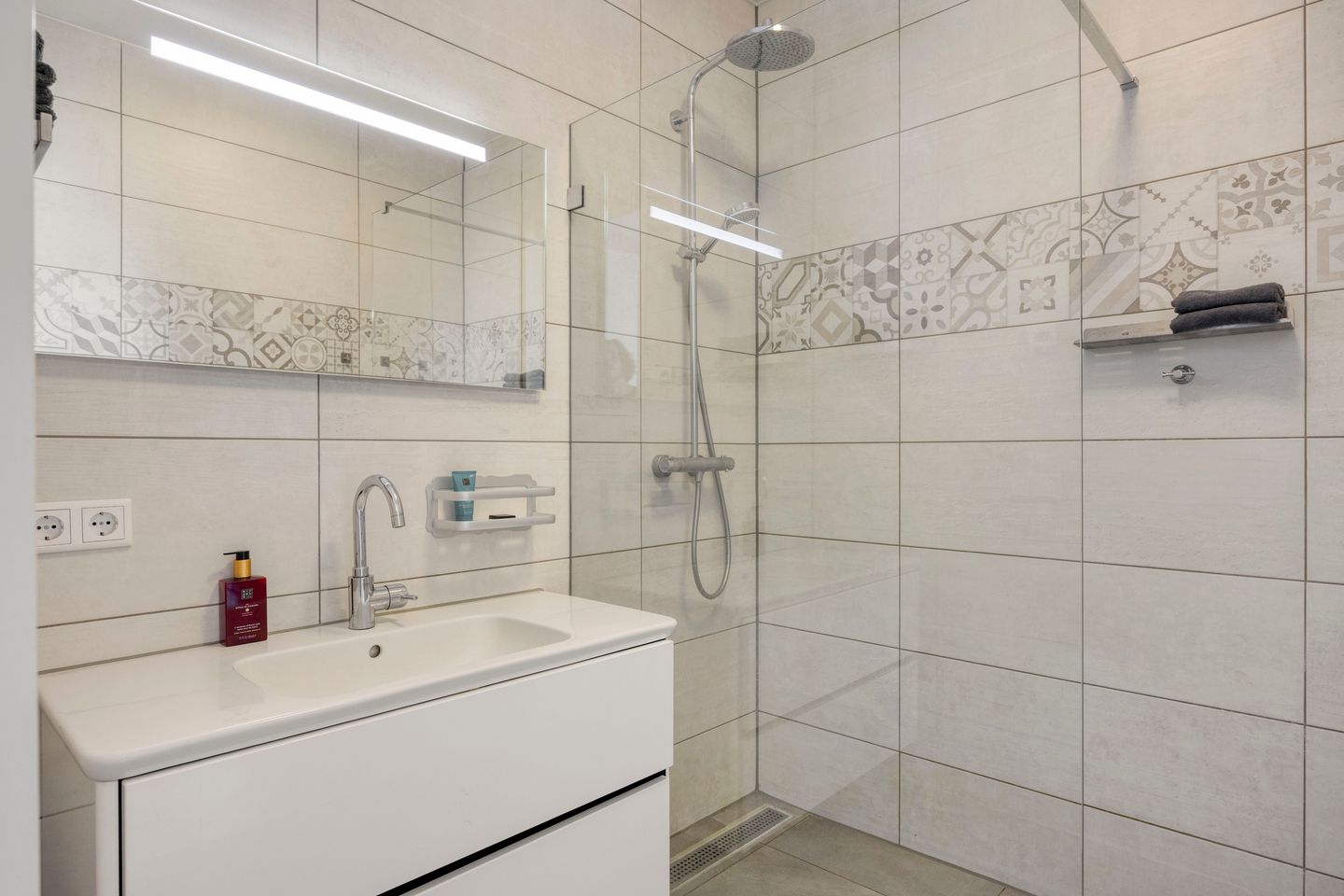 Photo 29 of Waterwijk 35-A