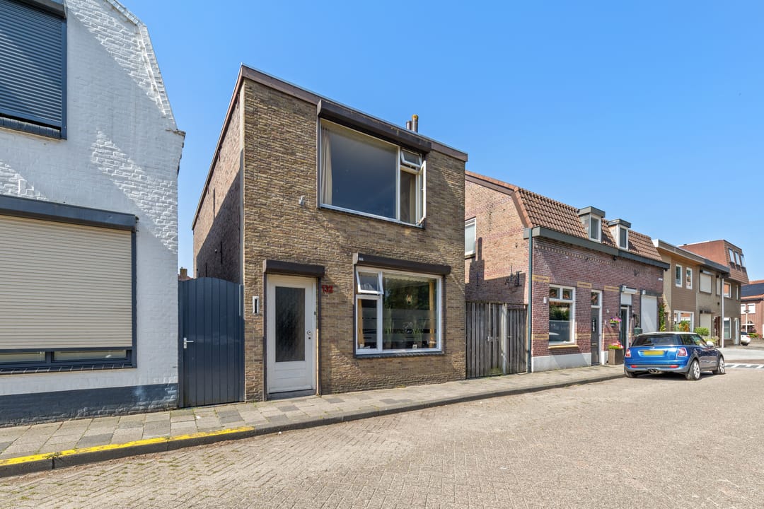 Foto 46 van Voorstraat 132