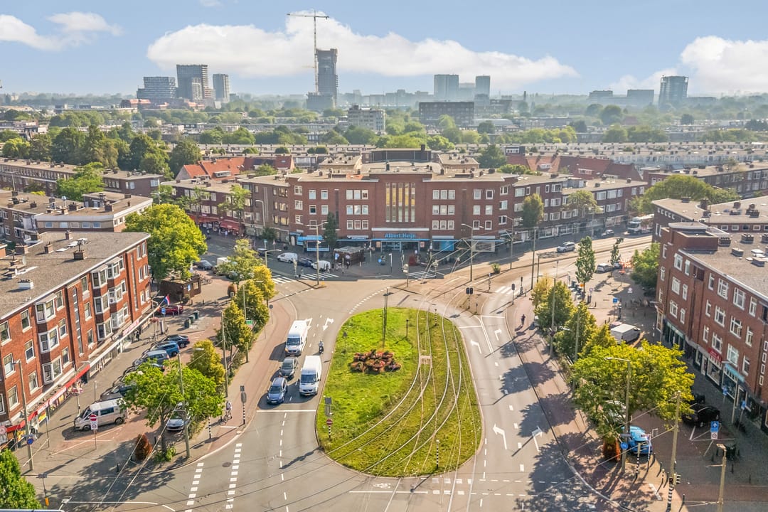 Photo 56 of Linnaeusstraat 61