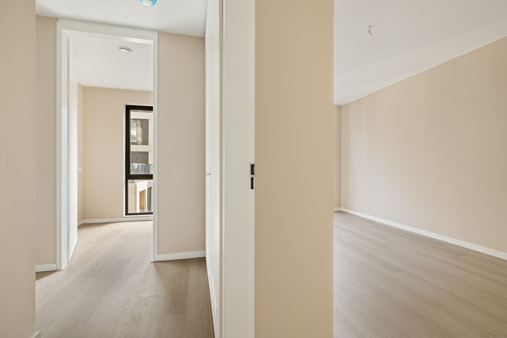 Photo 9 of Dudokstraat 46