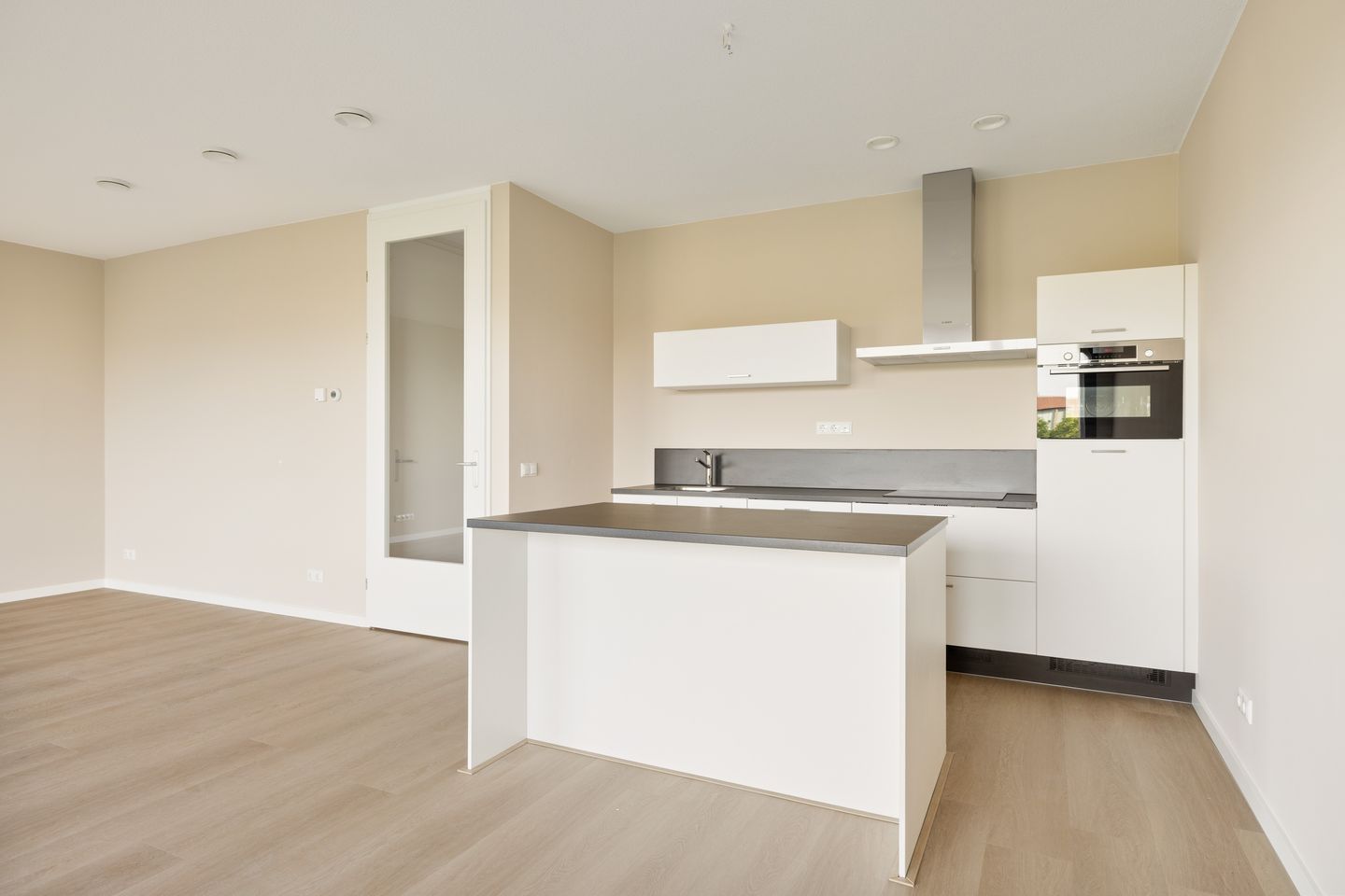 Photo 20 of Dudokstraat 46