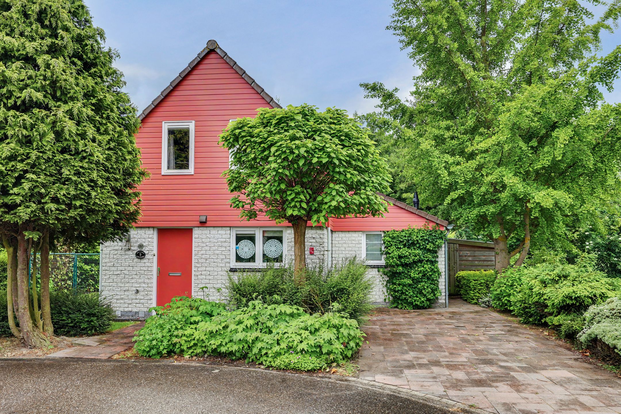 4-bedroom freehold villa in Wemeldinge — photo 2 of 5