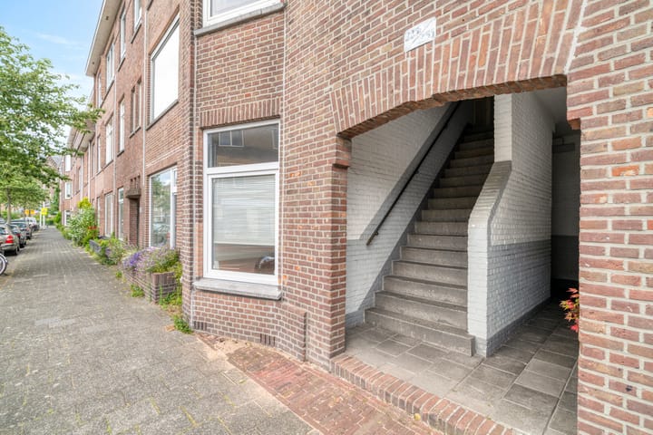 Photo 4 of Kamperfoeliestraat 227