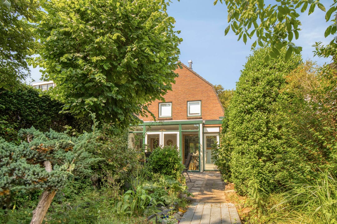 Photo 37 of Zeestraat 97