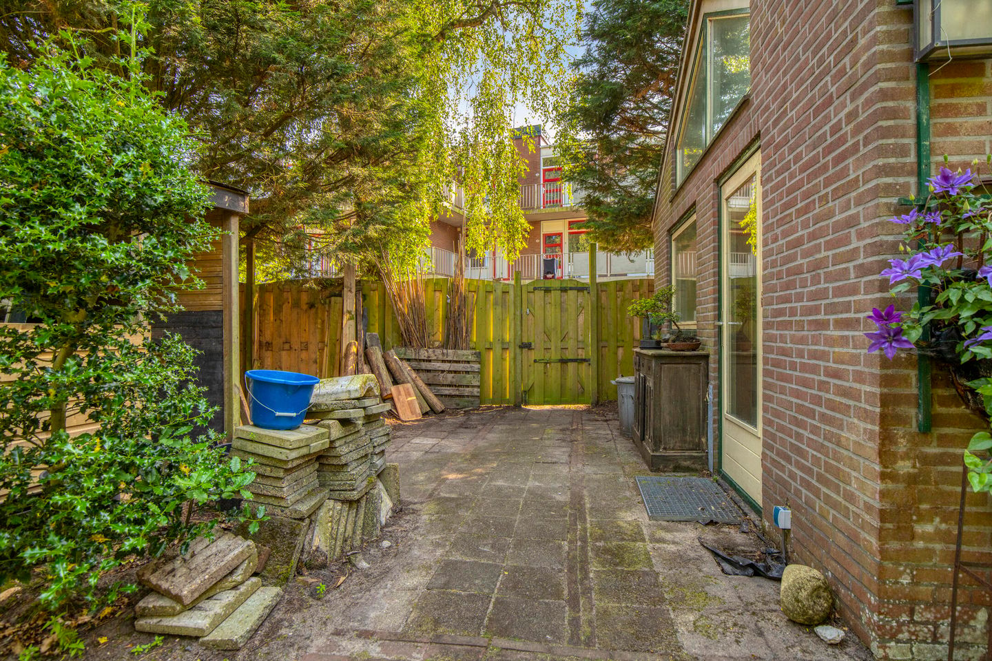 Photo 35 of Zeestraat 97