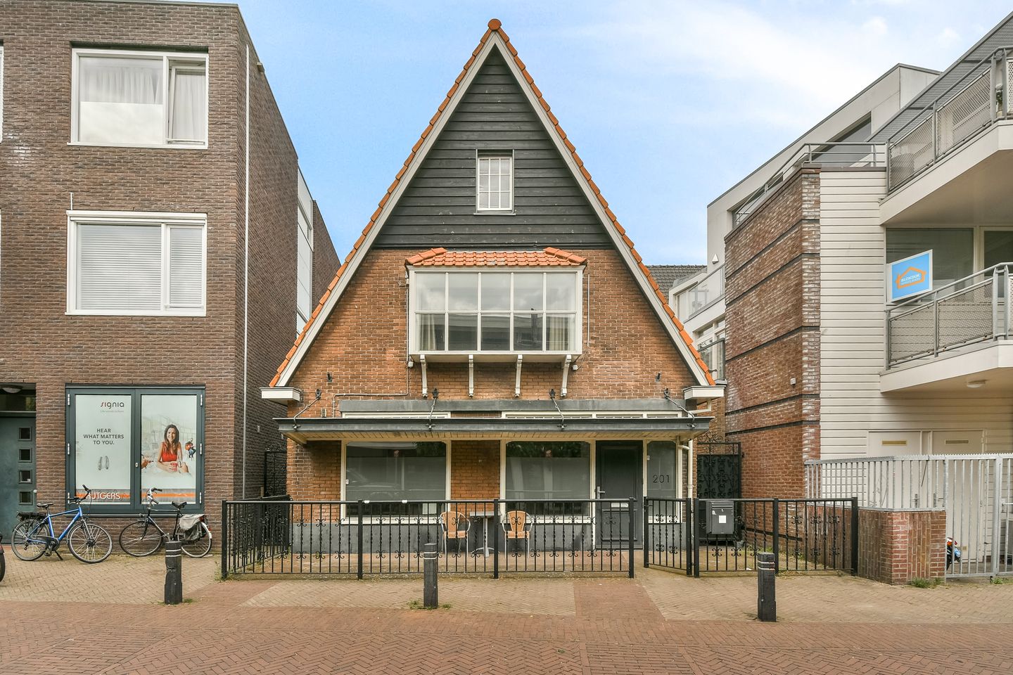 View photo 2 of Heerenweg 201