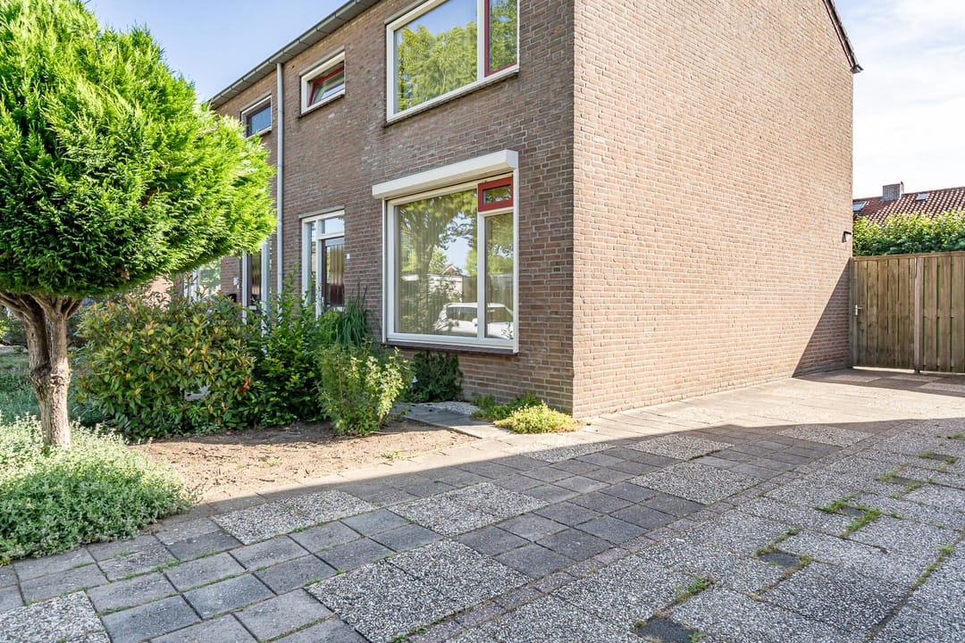 Photo 2 of Seringenstraat 7
