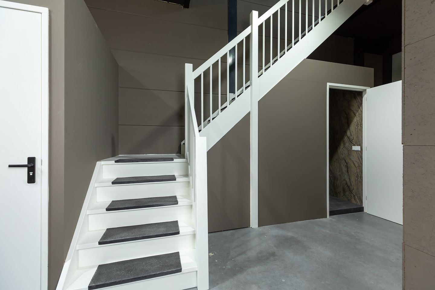Bekijk foto 3 van Nieuw-Loosdrechtsedijk 76-M
