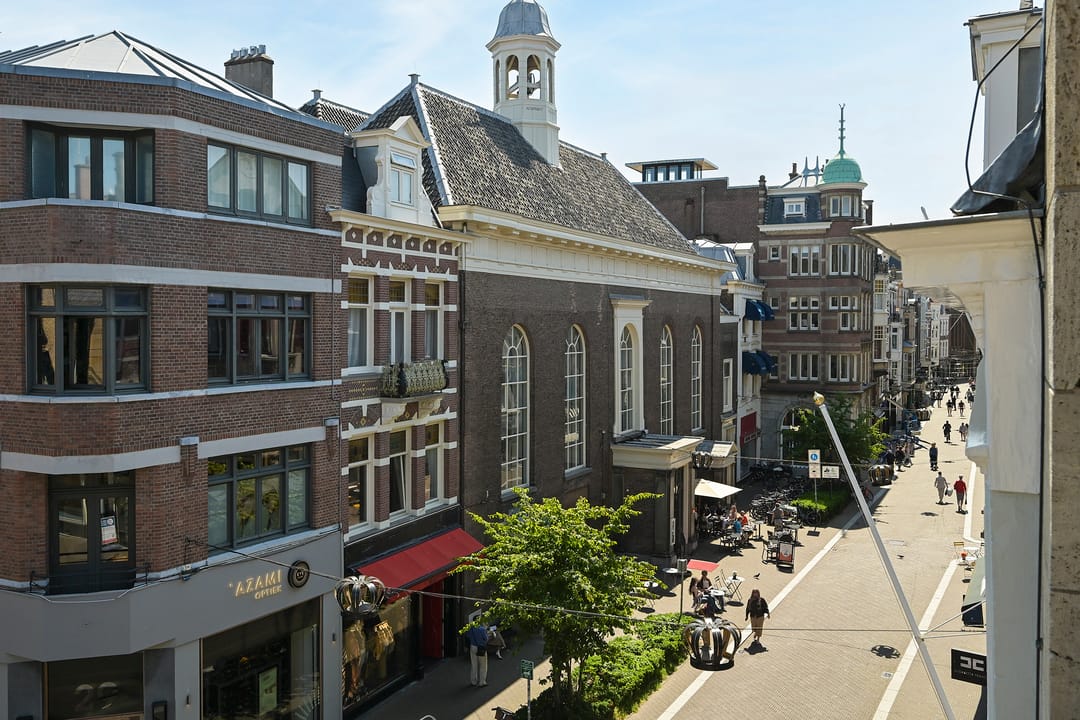 Photo 22 of Noordeinde 64-A2