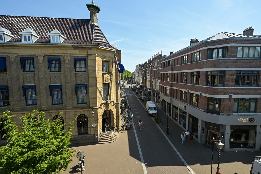 Photo 23 of Noordeinde 64-A2
