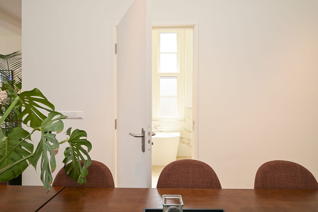 Photo 17 of Noordeinde 64-A2