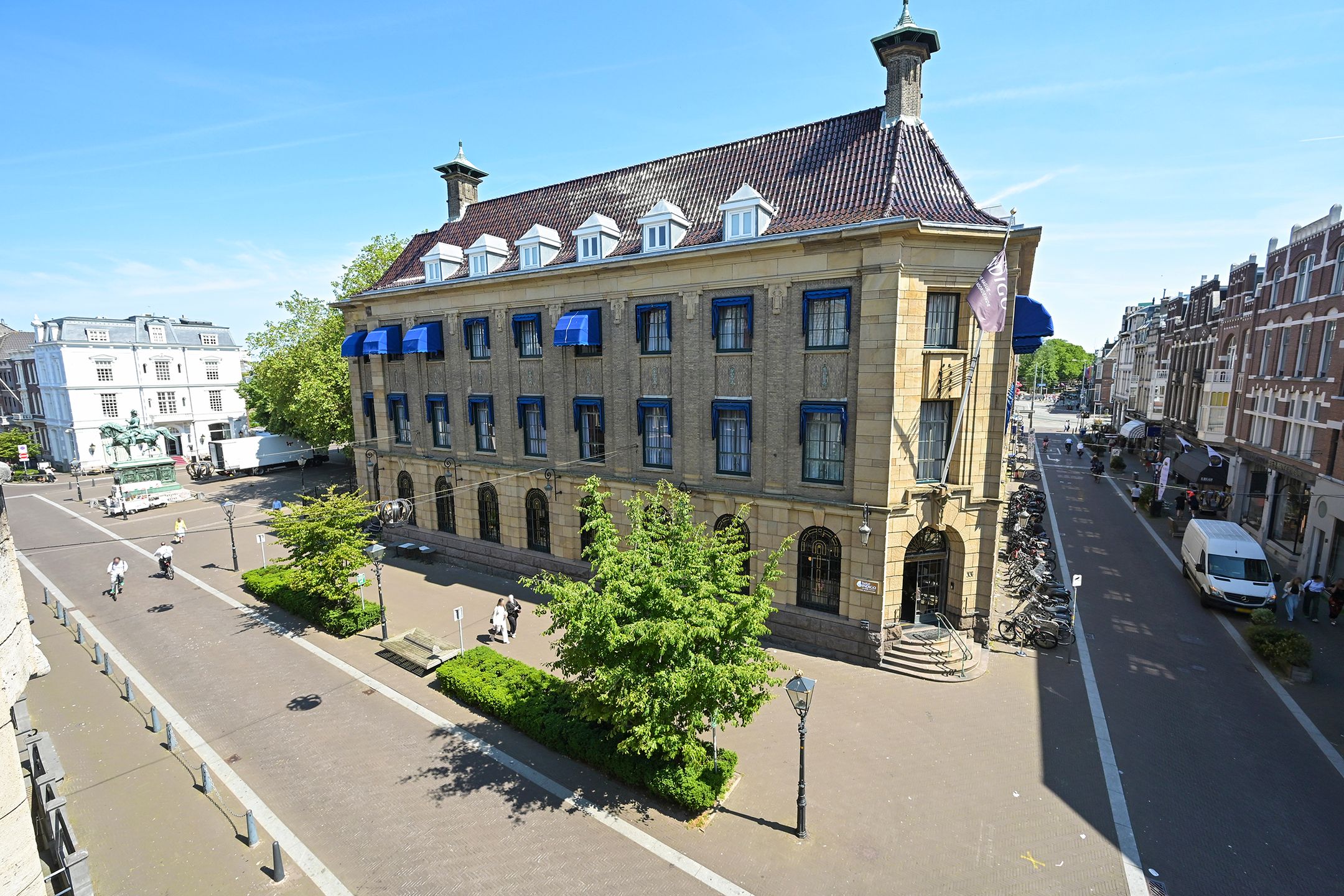 Photo 21 of Noordeinde 64-A2