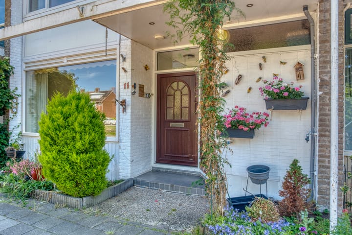 Tussenwoning te koop: Weteringsingel 11, Hendrik-Ido-Ambacht