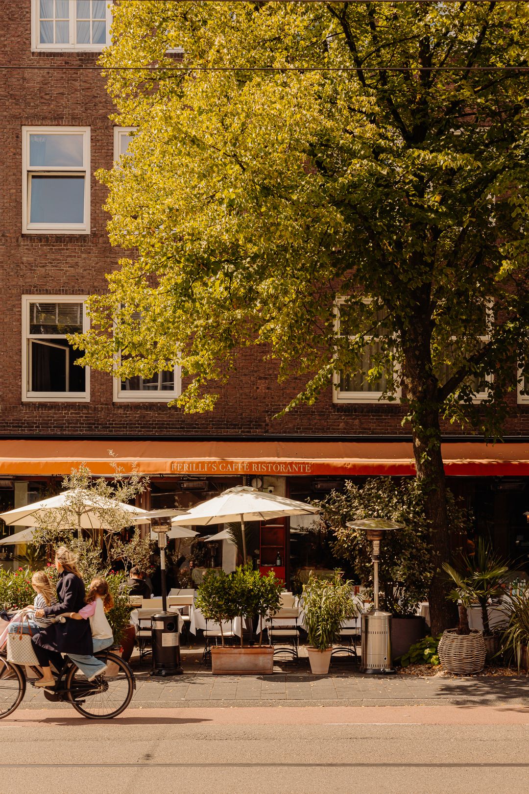 Photo 41 of Johannes Verhulststraat 114-H