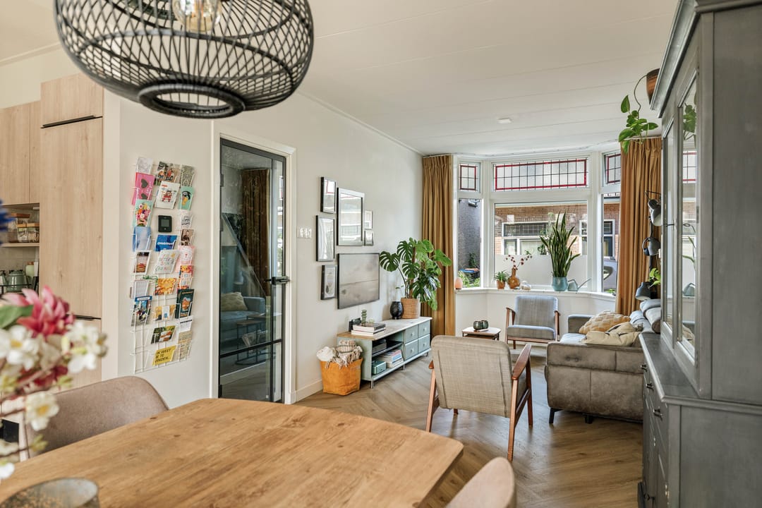 Photo 13 of Bloemstraat 23