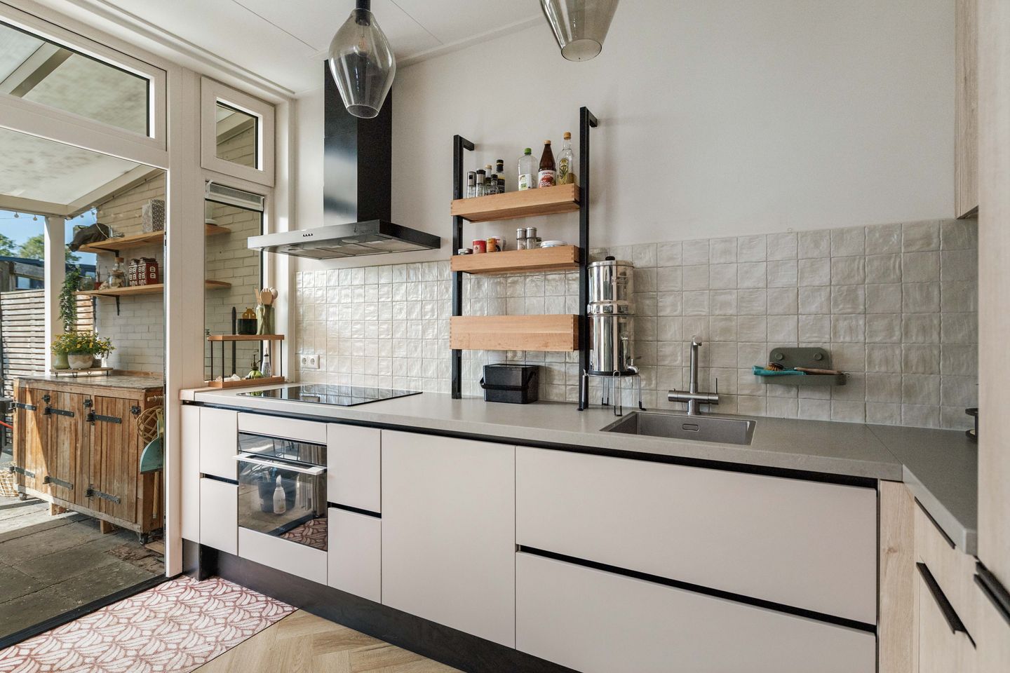 Photo 10 of Bloemstraat 23