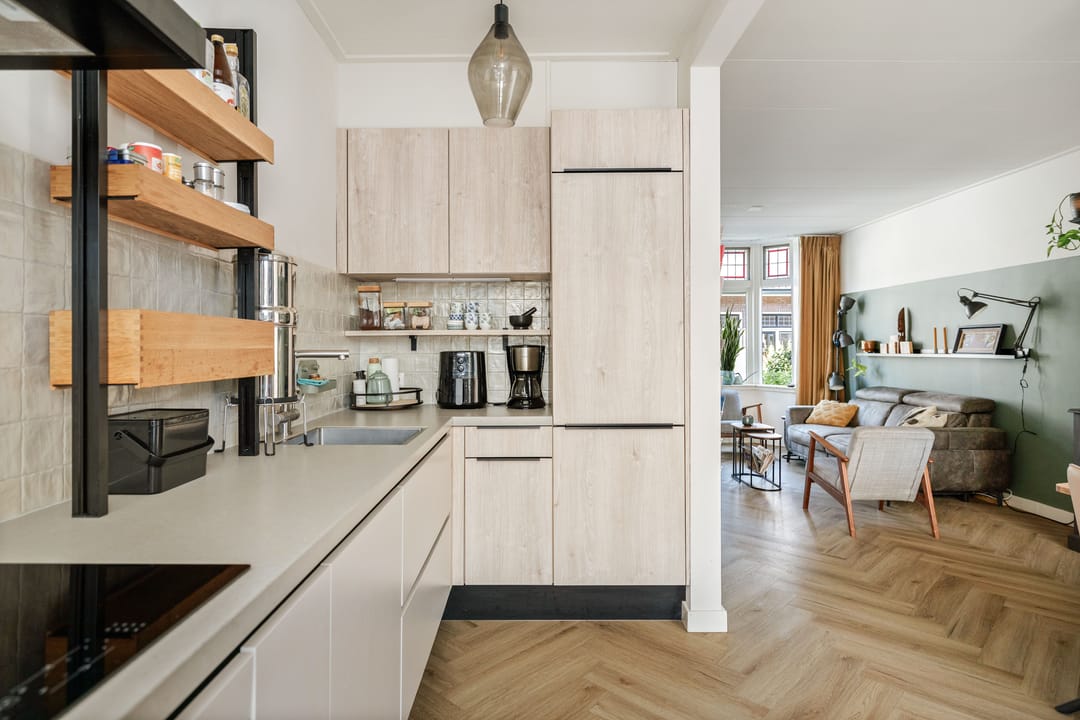 Photo 11 of Bloemstraat 23
