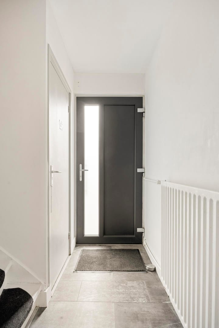 Tussenwoning te koop: Antillenplein 10, Tilburg