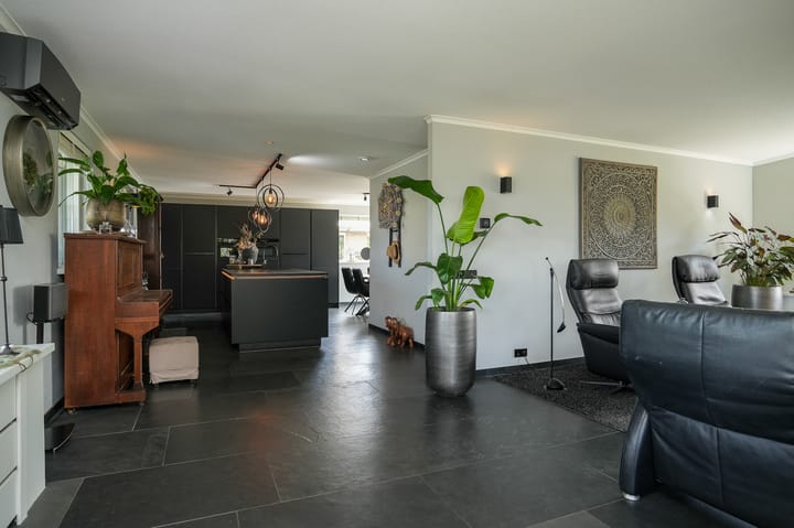 Vrijstaande woning te koop: Betuwe Singel 70, Lienden