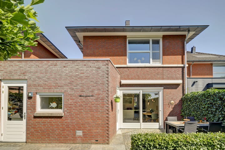 Foto 2 van Armstrongerf 18